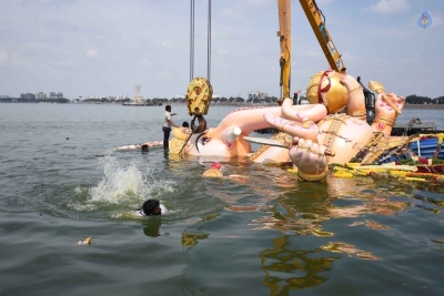 Khairatabad and Balapur Ganesh Nimajjanam Photos - 35 of 85