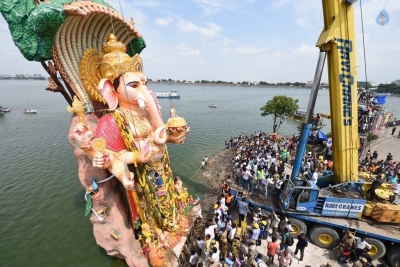 Khairatabad and Balapur Ganesh Nimajjanam Photos - 53 of 85