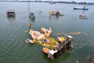 Khairatabad and Balapur Ganesh Nimajjanam Photos - 58 of 85