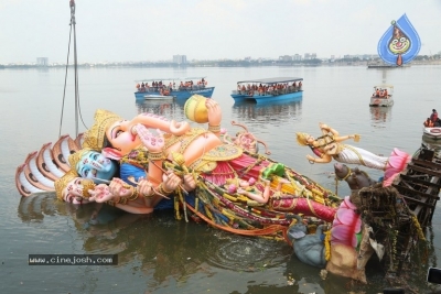 Khairatabad Ganesh Nimajjanam 2018 - 7 of 33