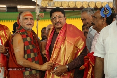 Mohan Babu as Chairman Of Film Nagar Daiva Sannidhanam - 17 of 36