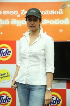 Namrata Shirodkar Launches The New Tide Plus - 10 of 21