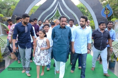 NTR Family Members Pay Tribute at NTR Ghat - 41 of 100