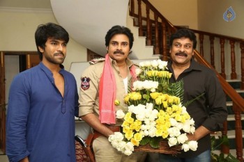 Pawan Kalyan meets Chiranjeevi - 17 of 74