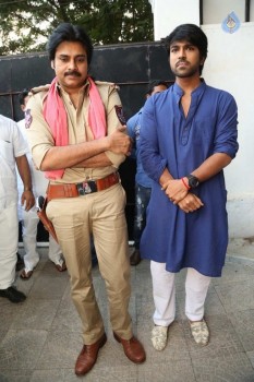 Pawan Kalyan meets Chiranjeevi - 27 of 74