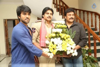 Pawan Kalyan meets Chiranjeevi - 38 of 74