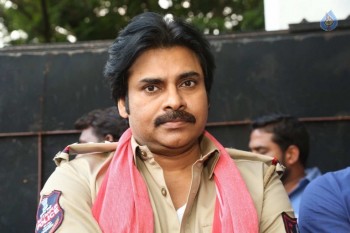 Pawan Kalyan meets Chiranjeevi - 51 of 74