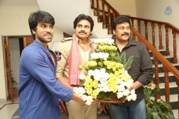 Pawan Kalyan meets Chiranjeevi - 52 of 74