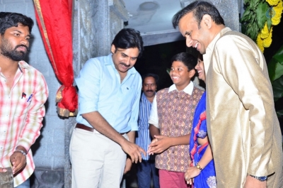 Pawan Kalyan Visits Andhra Prabha Ganapathi Pooja Photos - 32 of 41