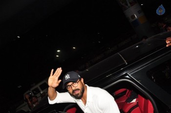 Ram Charan at Shamshabad Airport - 11 of 13
