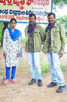 Ram Laxman Donates 1 Lakh for Sphoorthi Jyothi Foundation - 31 of 41