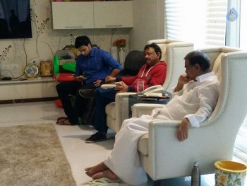 RGV Meets Vangaveeti and Devineni Families - 23 of 39