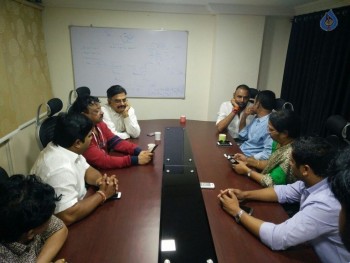 RGV Meets Vangaveeti and Devineni Families - 24 of 39