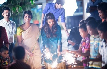 Samantha Celebrates Diwali at Pratyusha Foundation  - 26 of 33