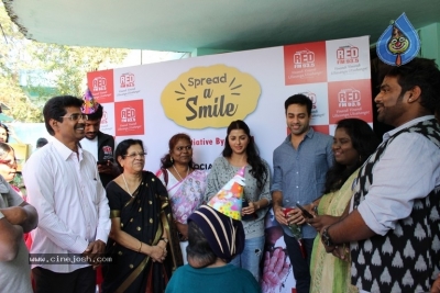 Spread a Smile 2017 Photos - 13 of 29