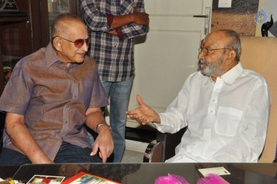 Super Star Krishna Meets Dadasaheb Phalke K Viswanath - 32 of 32