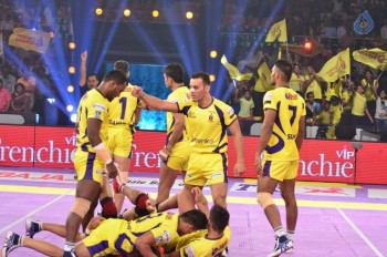 Telugu Titans Vs Bengal Warriors Kabaddi Match Photos - 55 of 78