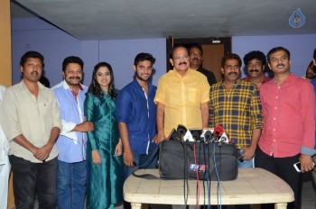 Venkaiah Naidu watches Chuttalabbayi Movie - 27 of 27