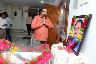 Vijaya Bapineedu Condolences Photos - 25 of 42