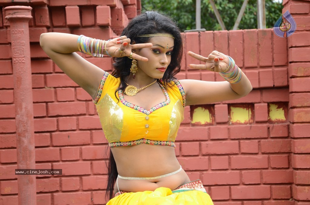 Actress Nisha Hot Stills - 86 / 86 photos