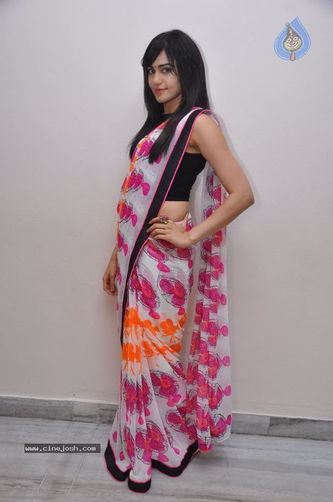 Adah Sharma Hot Photos - 36 / 75 photos