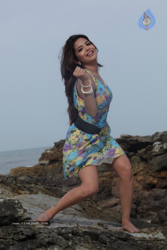 Adonika Spicy Pix - 35 / 66 photos