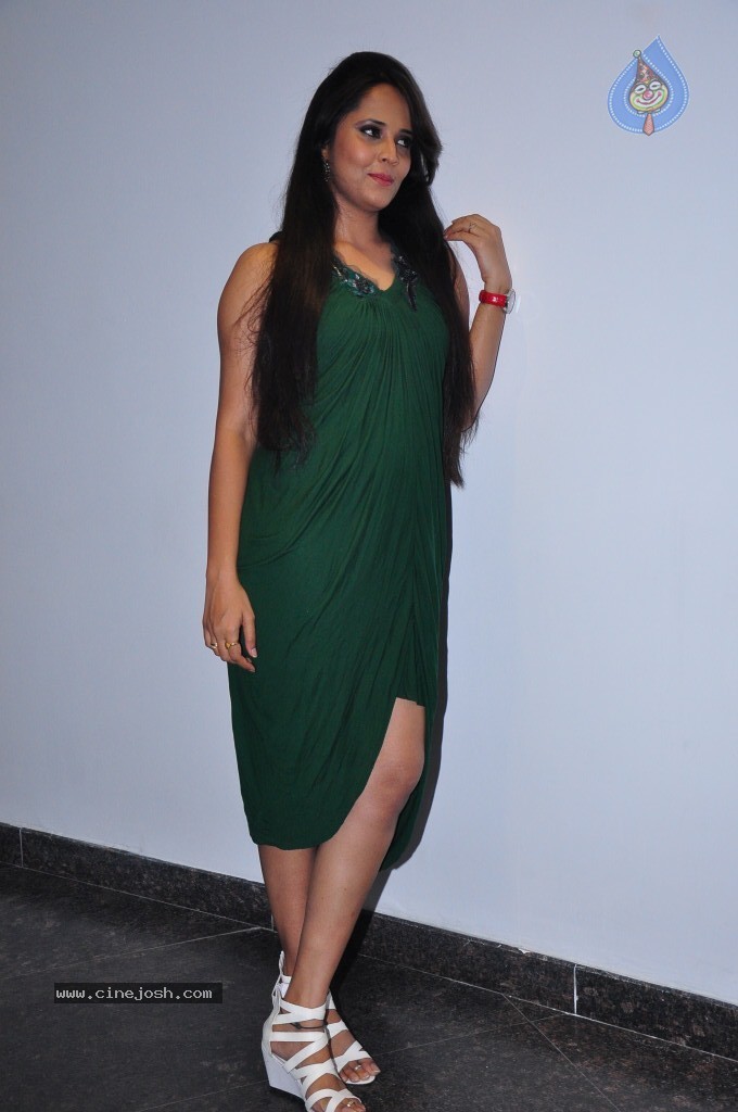 Anchor Anasuya Hot Gallery - 60 / 69 photos