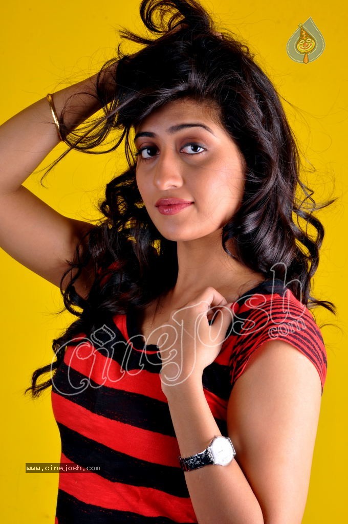 Anisha Singh Hot Stills  - 27 / 40 photos