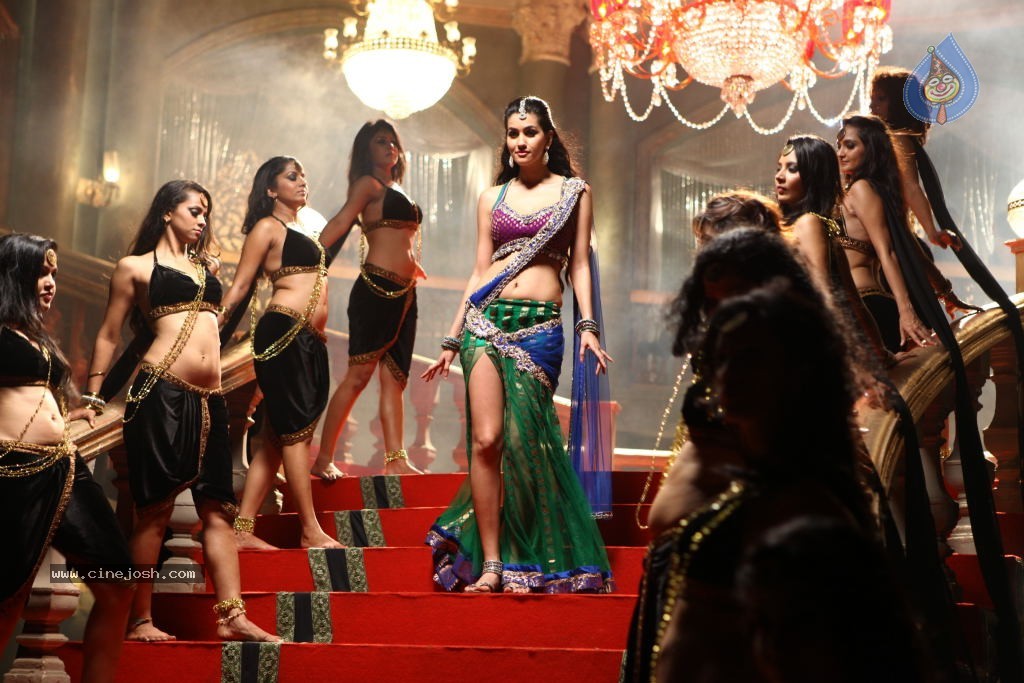 Anjali Lavania Spicy Gallery - 36 / 85 photos