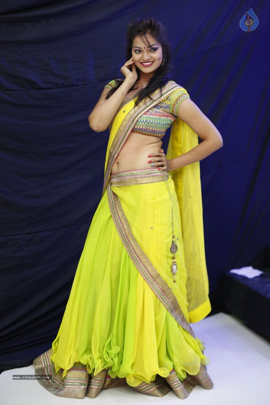 Aswi Hot Pics - 19 / 119 photos