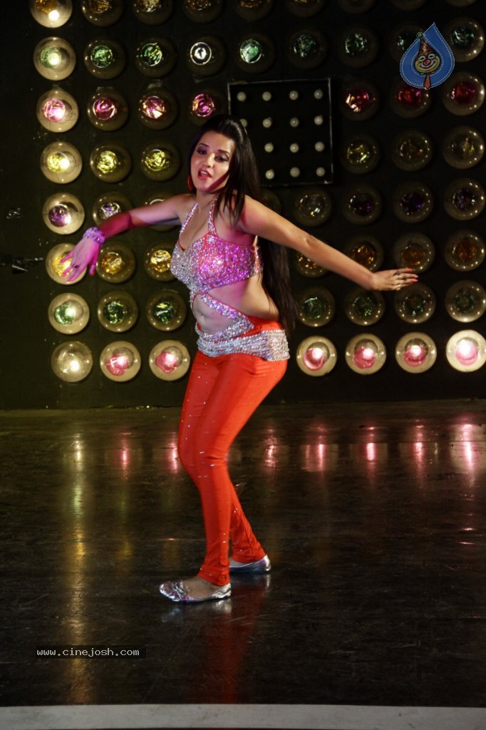 Ayesha Mukhi Spicy Stills - 27 / 174 photos