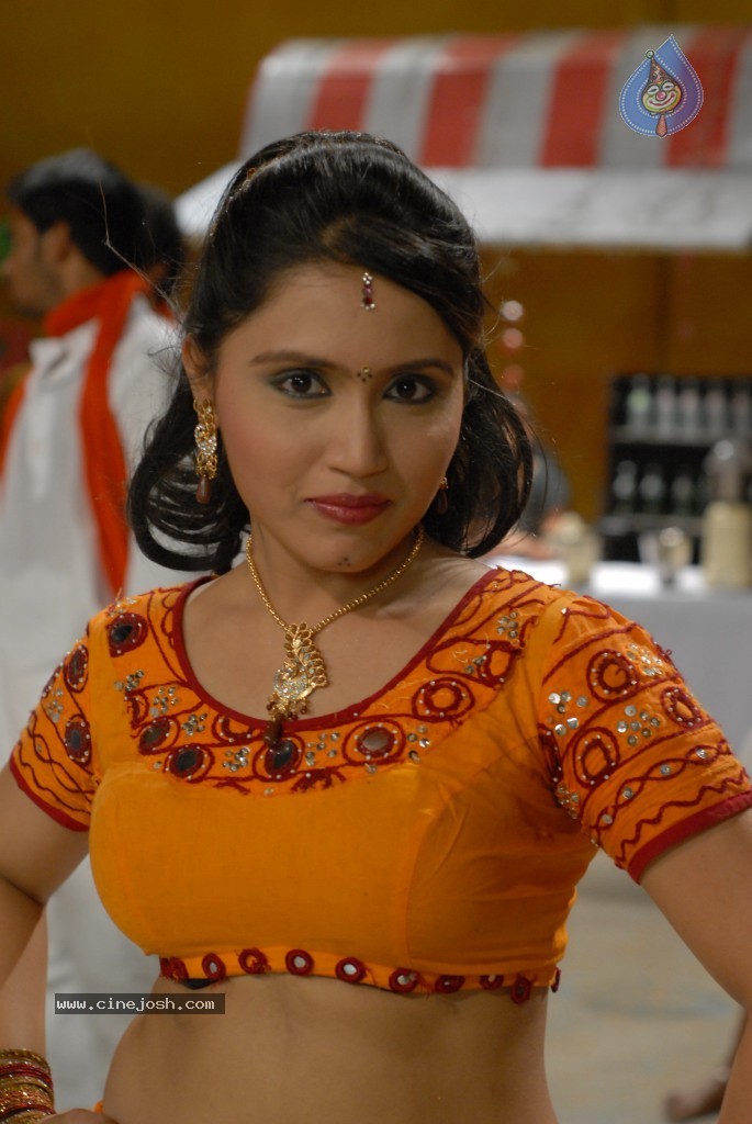 Bhaja Bhajantrilu Movie New Hot Stills - 119 / 181 photos