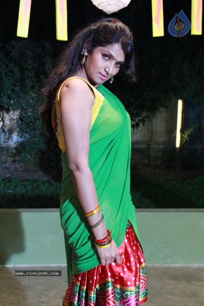 Bhuvaneswari Hot Stills - 23 / 68 photos