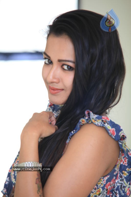 Catherine Tresa Hot Stills  - 40 / 43 photos