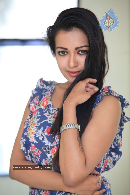 Catherine Tresa Hot Stills  - 42 / 43 photos
