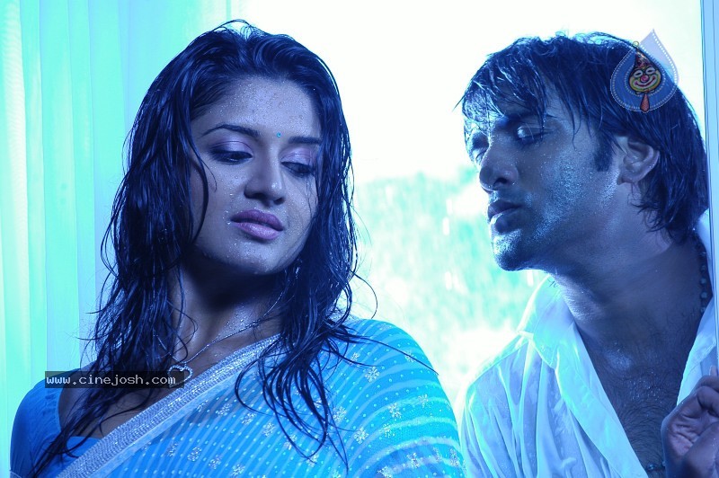 Chukkalanti Ammayi Chakkanaina Abbai Spicy Pics - 56 / 66 photos