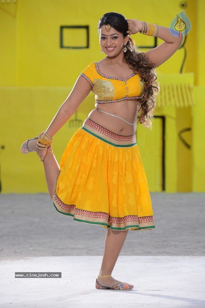 Ester Noronha New Hot Photos - 34 / 90 photos