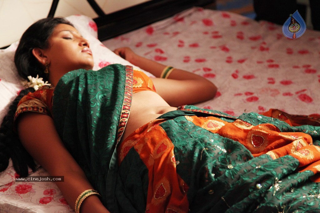 Full Guarantee Movie Hot Stills - 14 / 35 photos