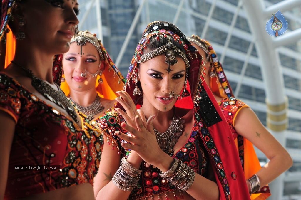 Gabriela Bertante Spicy Stills - 121 / 125 photos