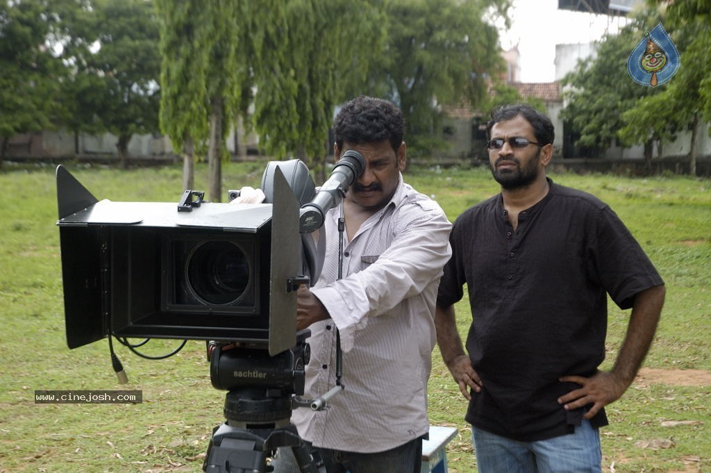 Hayi Hayigaa Movie Hot Stills - 28 / 50 photos