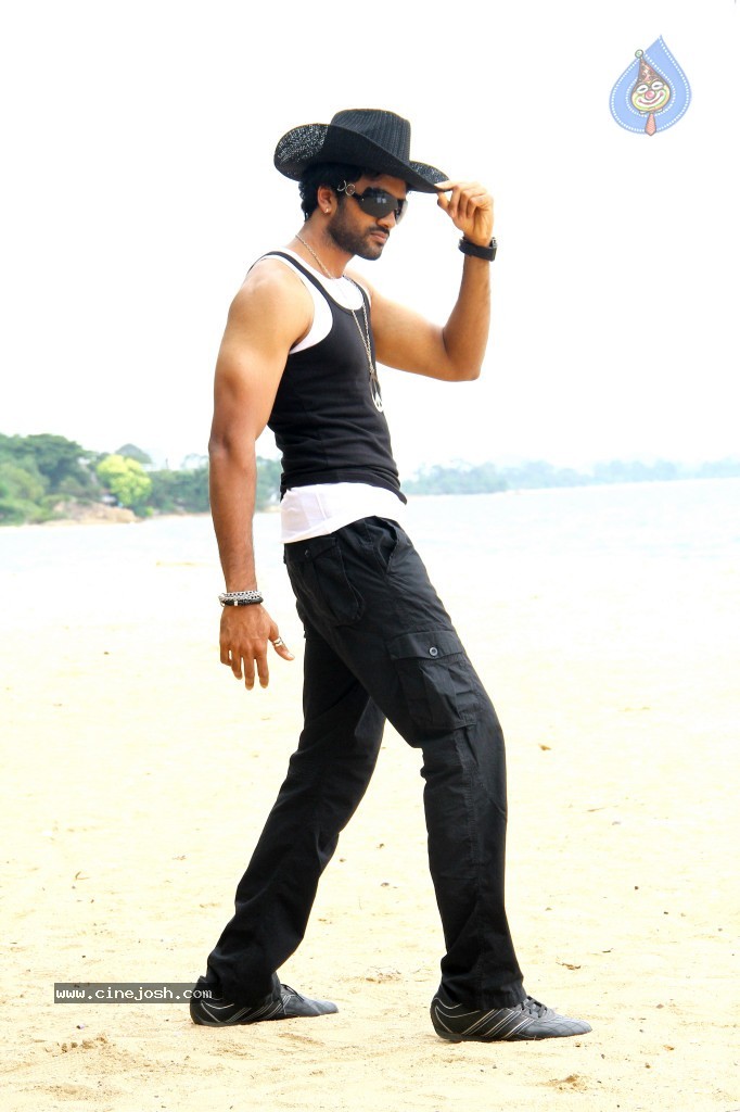 Jagan Movie Spicy Stills - 11 / 57 photos