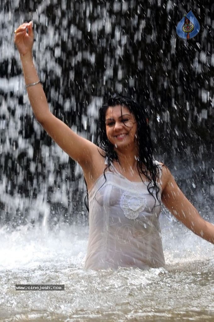 Kamna Jethmalani Hot Pics - 5 / 62 photos