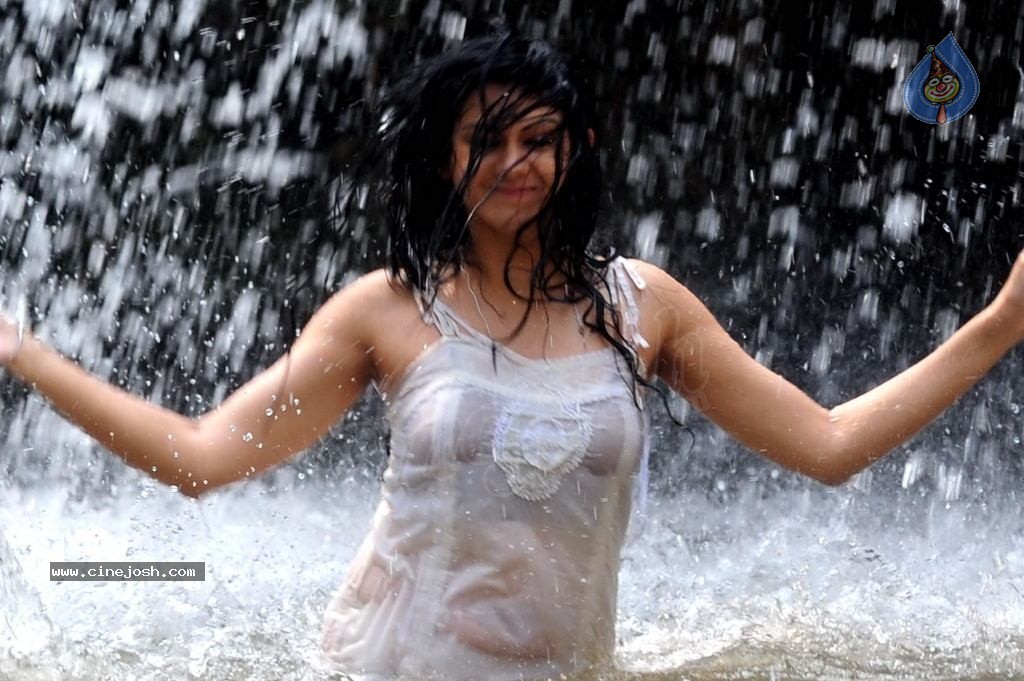 Kamna Jethmalani Hot Pics - 54 / 62 photos