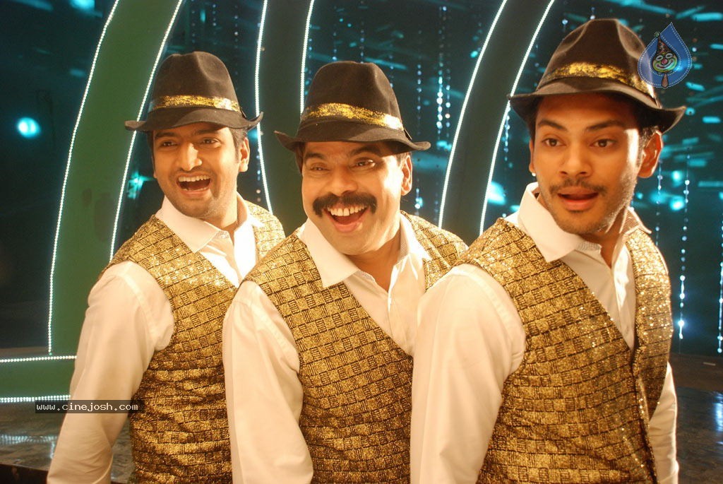 Kanna Laddu Thinna Aasaiya Tamil Movie Hot Stills - 76 / 89 photos