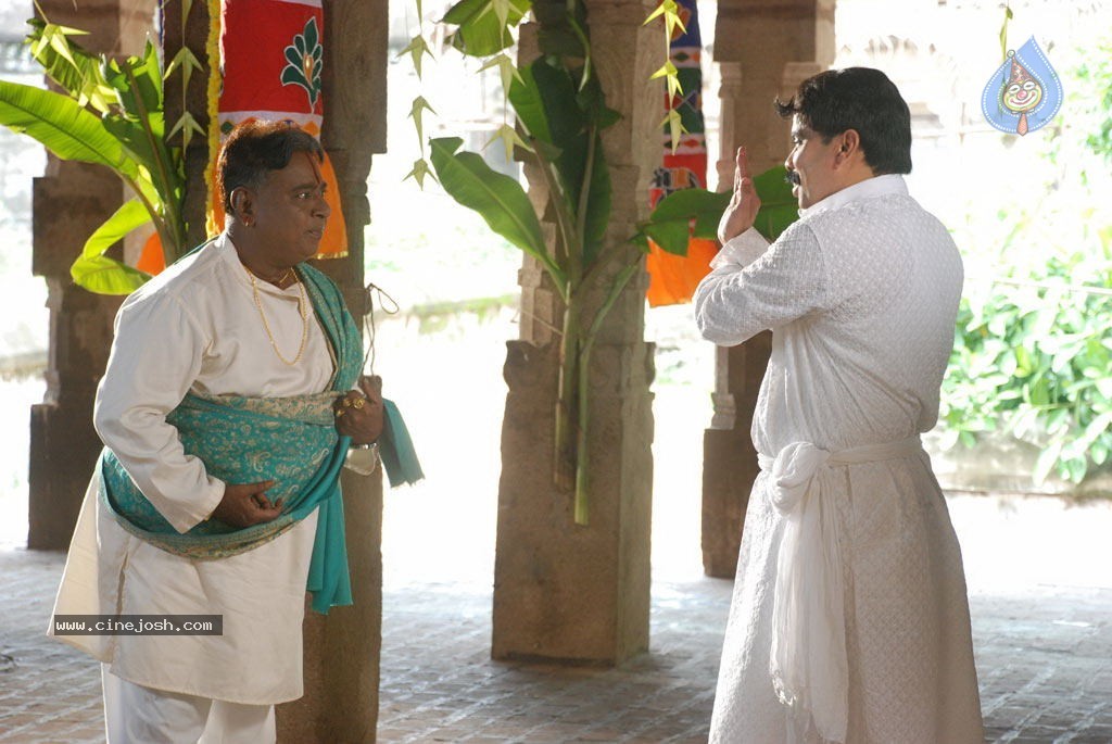 Kanna Laddu Thinna Aasaiya Tamil Movie Hot Stills - 88 / 89 photos