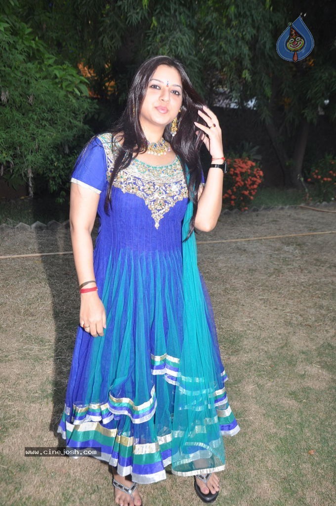 Kasi Kuppam Tamil Movie Hot Stills - 26 / 101 photos