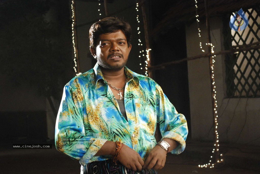 Kasi Kuppam Tamil Movie Hot Stills - 27 / 101 photos