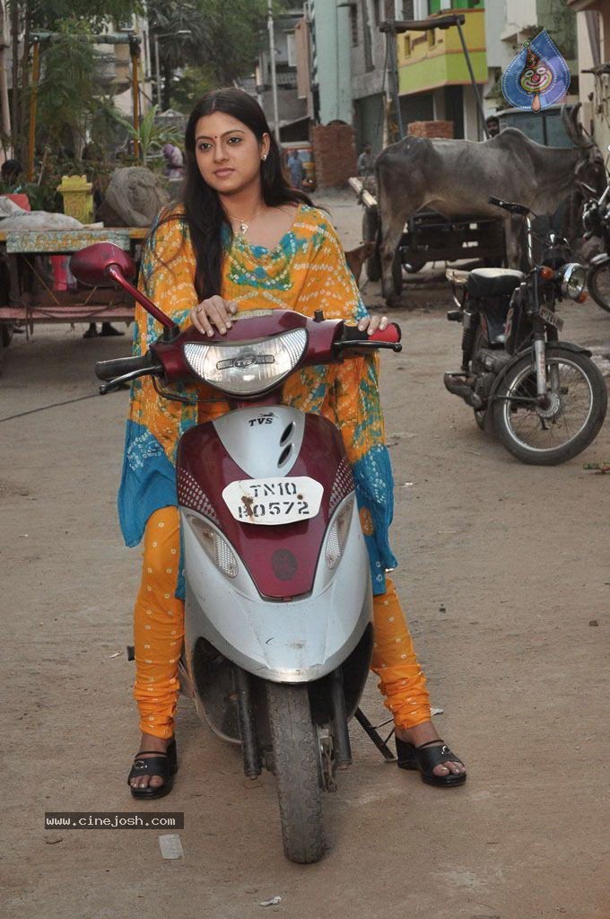 Kasi Kuppam Tamil Movie Hot Stills - 57 / 101 photos