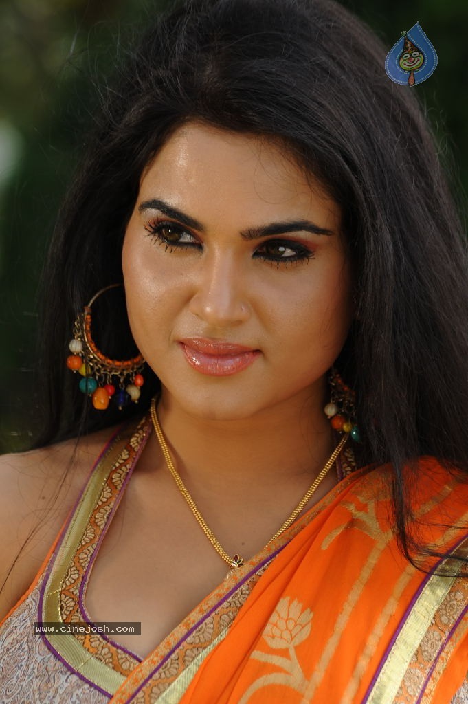 Kavya Singh Hot Photos - 6 / 57 photos
