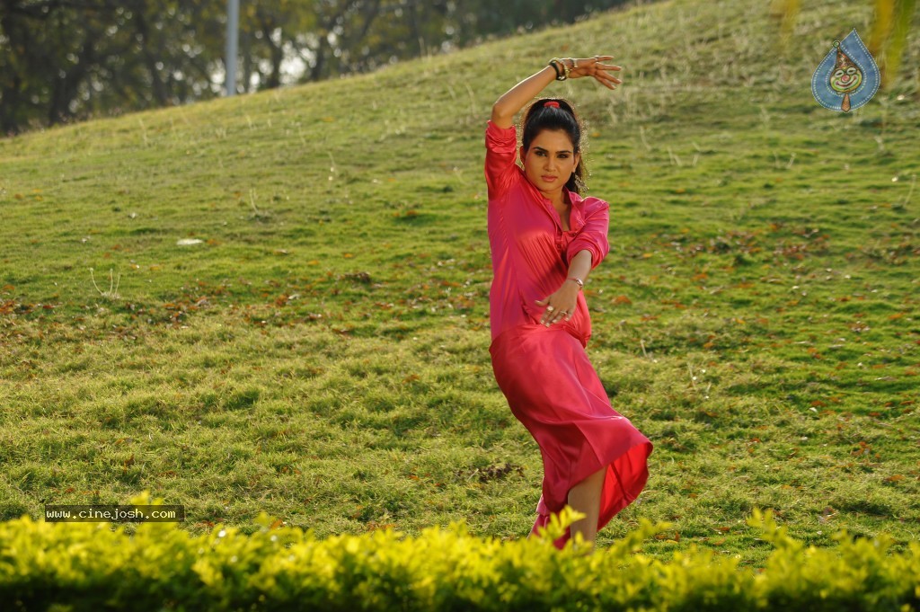 Kavya Singh New Hot Gallery - 71 / 100 photos